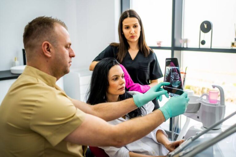 Fast and Fixed Cluj implant dentar - cabinett stomatologic