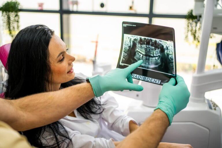 Fast and Fixed Cluj implant dentar - cabinett stomatologic